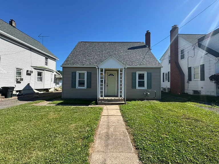 205 Martzville Rd — Photo 4