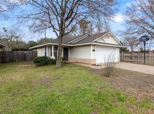 2100 Craftwood Pl, Bryan, TX 77801
