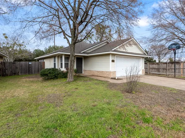 2100 Craftwood Pl, Bryan, TX 77801