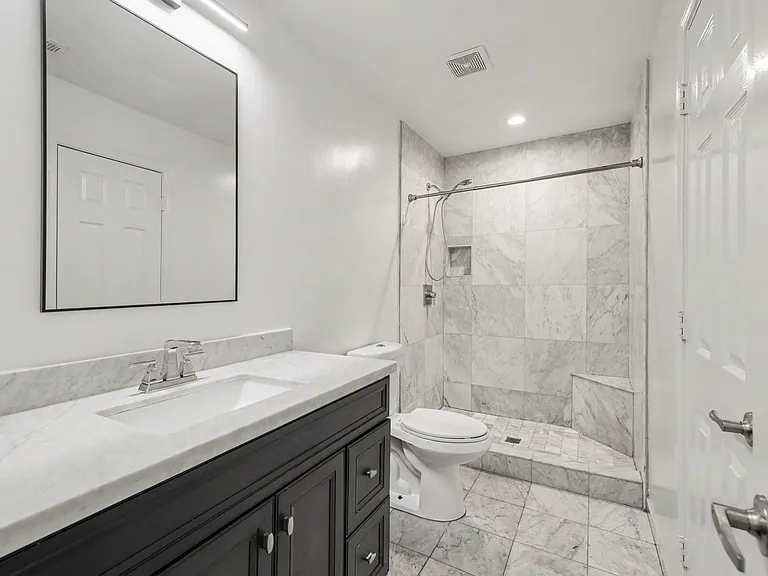 17907 Stoney Glade Ct — Photo 13