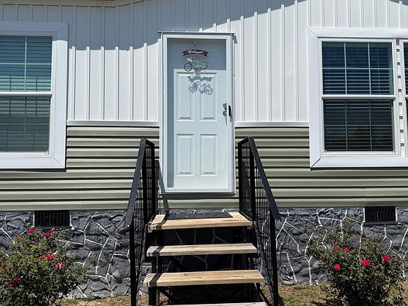 2nd image of 309 Ditch Rd