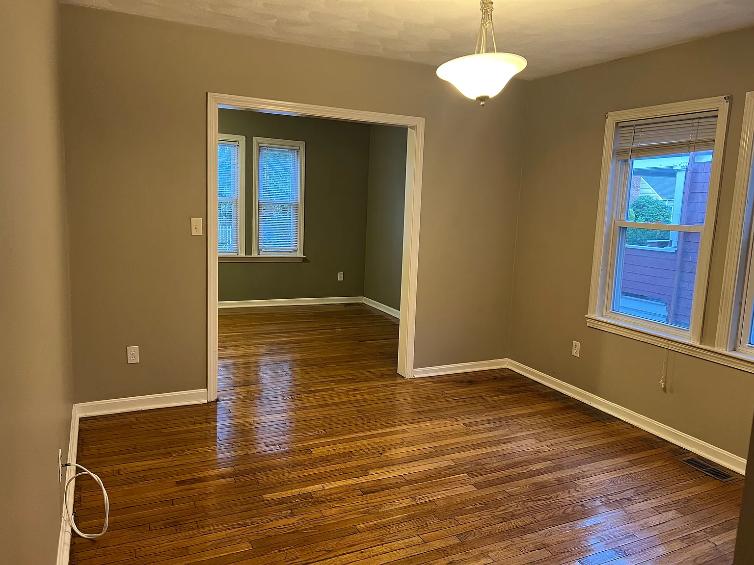 2 bed, 1.0 bath, 1000 sqft, $2,800 — Photo 1