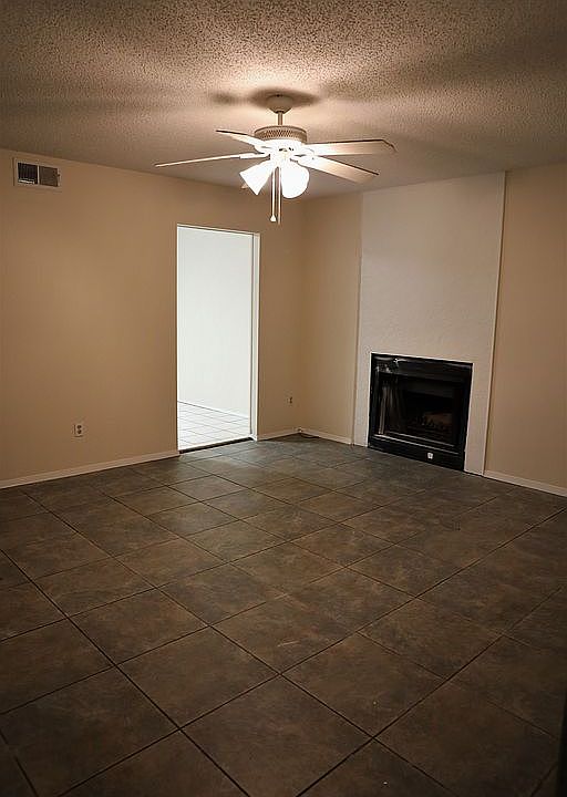 1st image of 2811 Langley Ave APT 212