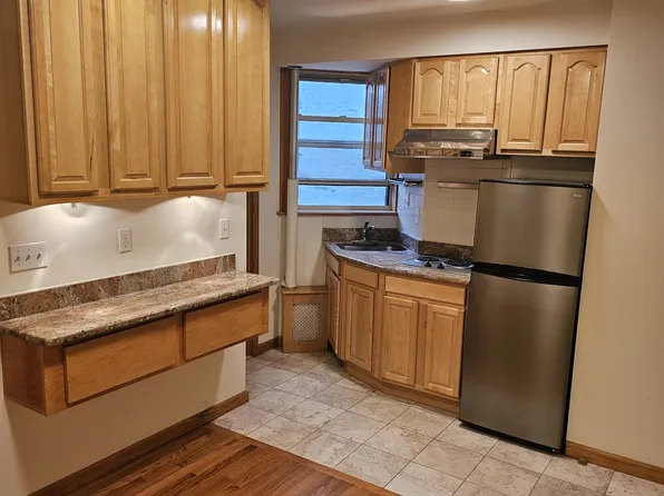 82 Bayard Street image 1 of 6