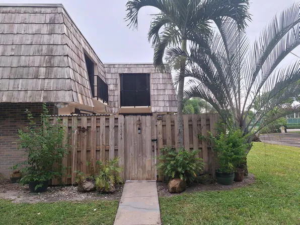 1734 Forest Lakes Circle #A, West Palm Beach, FL 33406