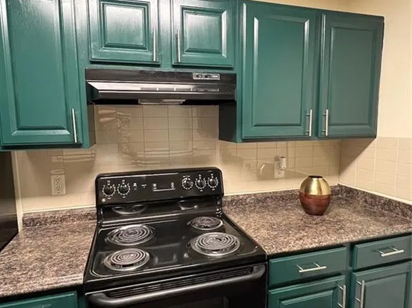 5303 Fairington Club Dr, Lithonia, GA 30038