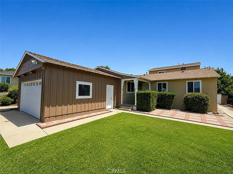 1180 Langley Way — Photo 30