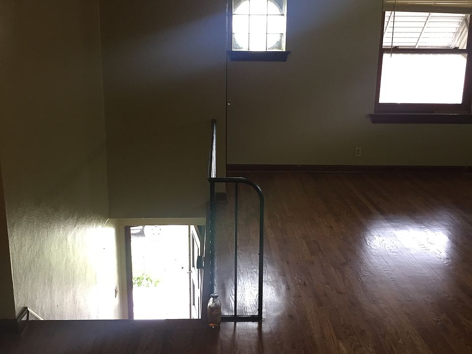 2nd image of 4614 Jamieson Ave #A