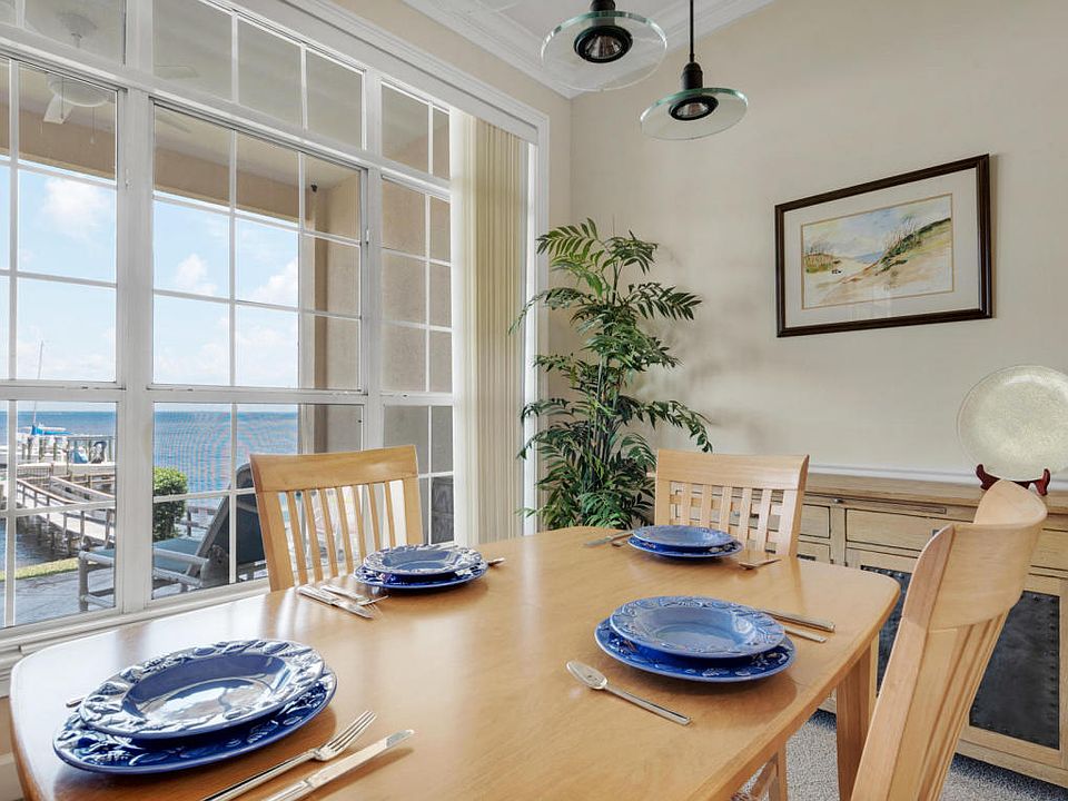 1st image of 420 Harbor Blvd #103