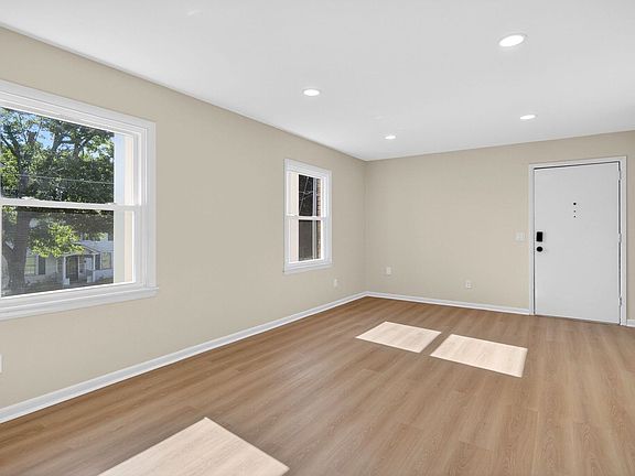 3rd image of 9 Beach St #2677840DD