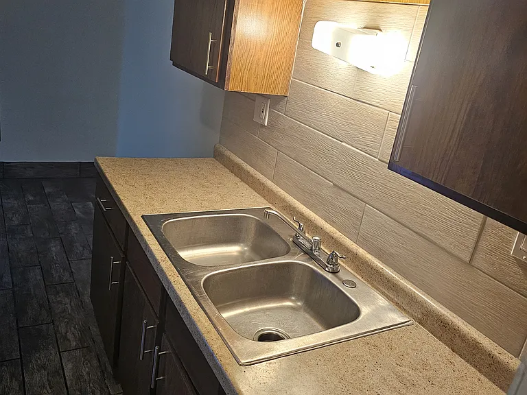 8835 N Swan Rd #6 — Photo 4