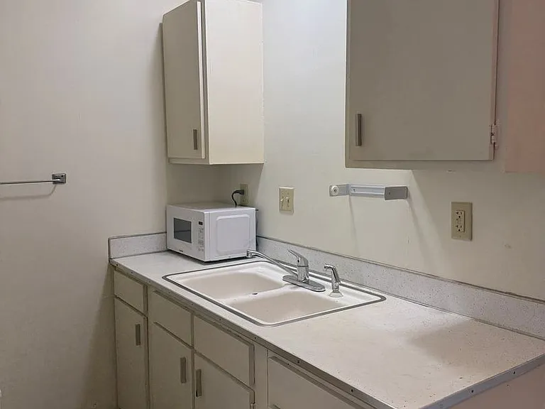 College Park Apartments — Photo 48