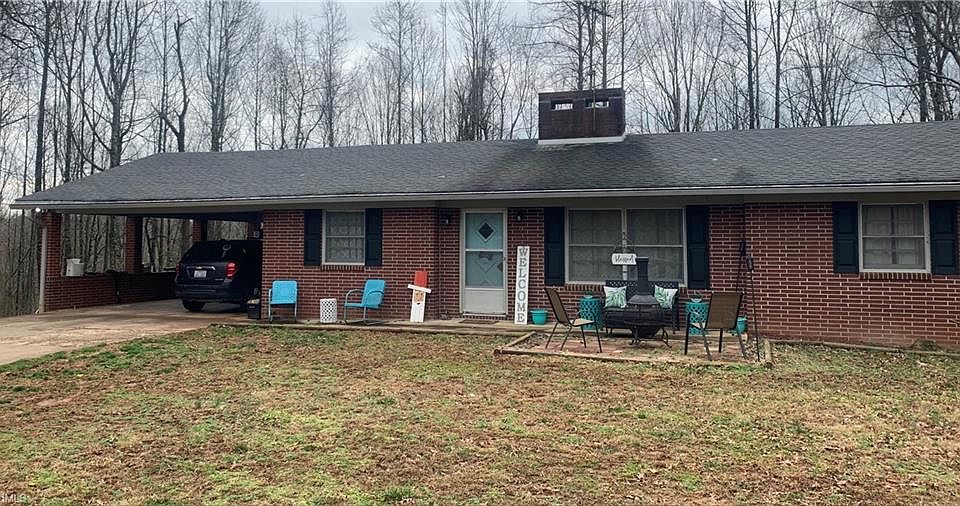 1st image of 194 Canterbury Ln