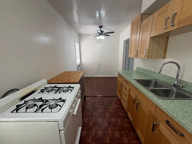 862 S Saint Andrews Pl — Photo 8