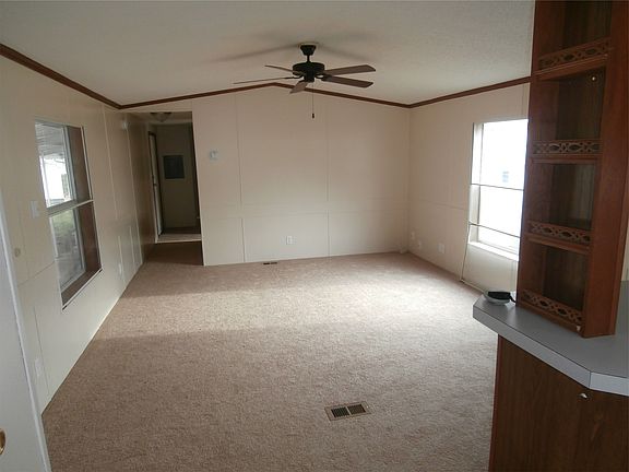 4th image of 56 Carl Ln #56