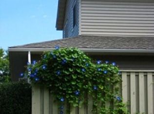 906 Monterey Dr, Shoreview, MN 55126