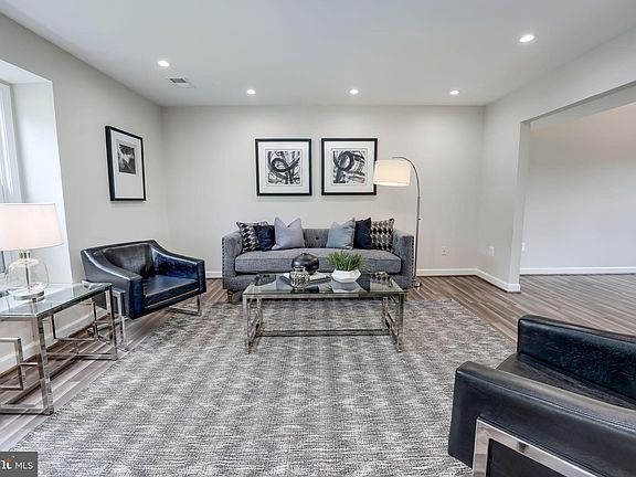 3rd image of 6155 Franconia Station Ln