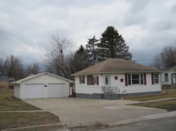 629 High St, Grinnell, IA 50112
