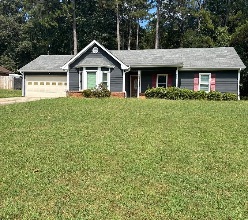 318 Bridgewood Dr SE
