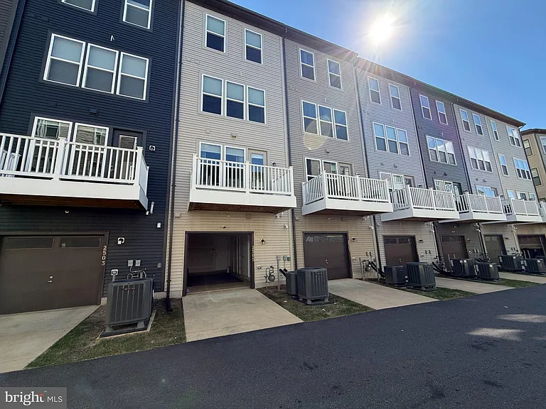 2505 Nicholson St — Photo 39