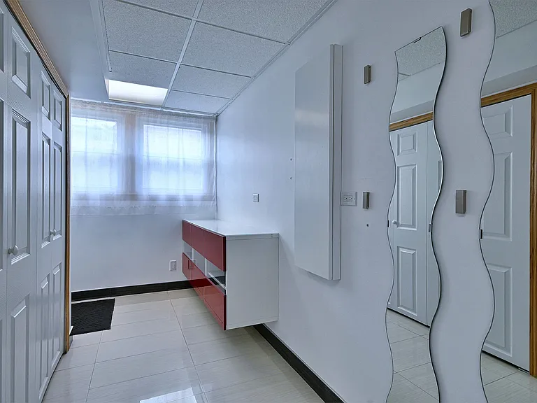 2360 N Drury Ln — Photo 26