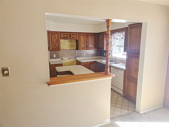 5th image of 1390 Wakefield Dr