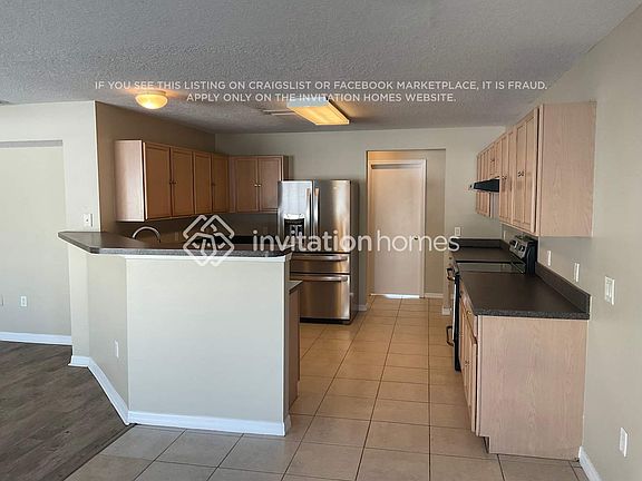 4th image of 10717 Boyette Creek Blvd