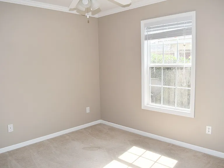 1074 Grove Landing Ln — Photo 15
