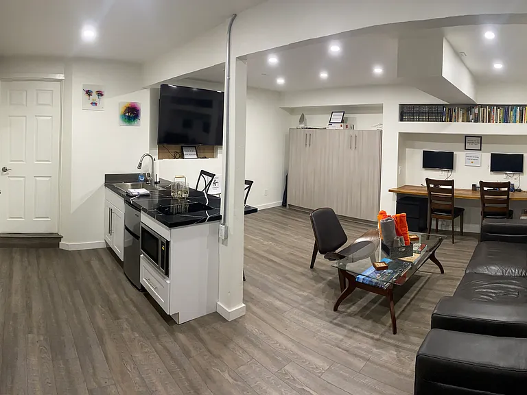 3705 Ingraham St #B — Photo 5