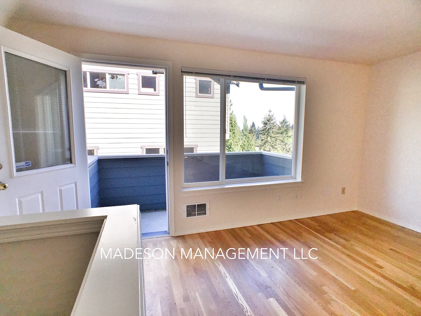 Bright 2BR by Jackson Park | Secure Garage Parking | Balcony + Private Patio — Photo 4