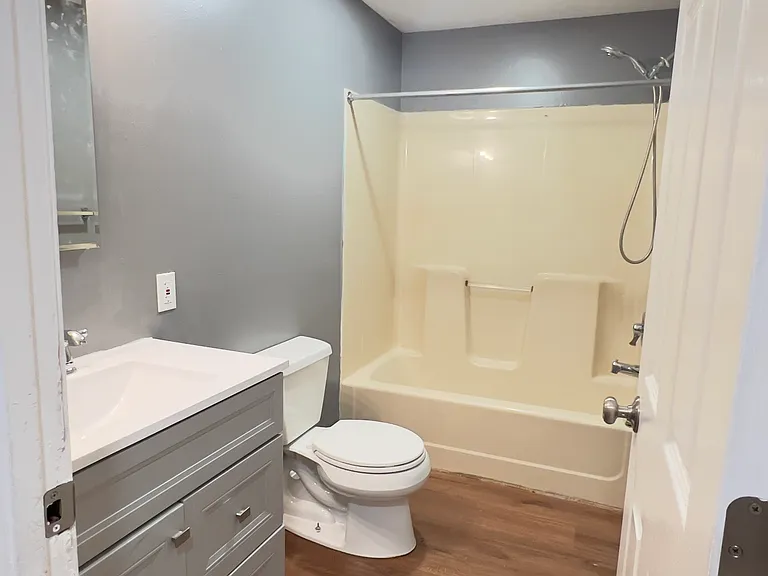 206 Pleasant St #5 — Photo 7
