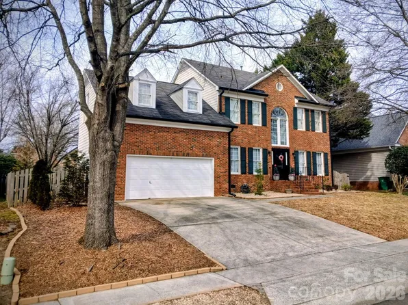 12702 Landing Green Dr, Charlotte, NC 28277