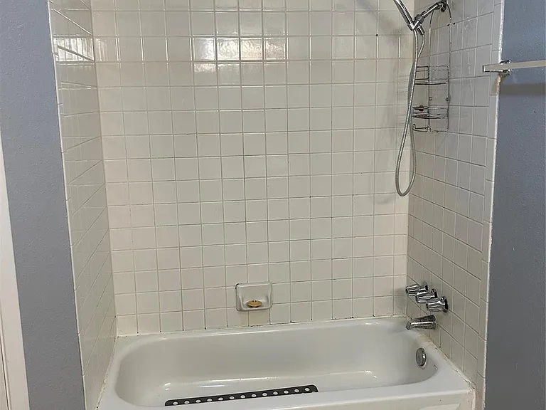 2336 N Pearland Ave #C — Photo 11