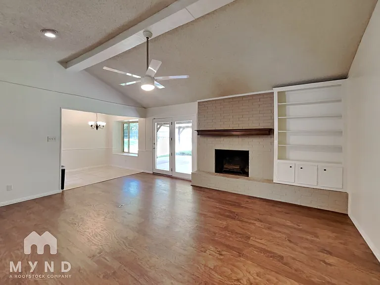 2015 Arborcrest Dr — Photo 4