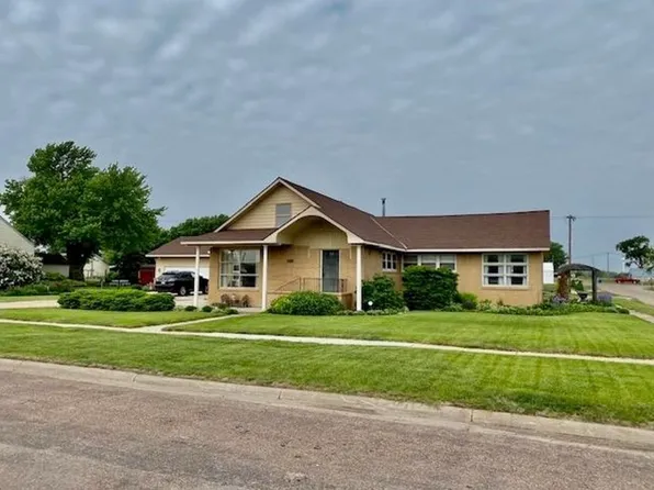 301 S Main St, Wilcox, NE 68982