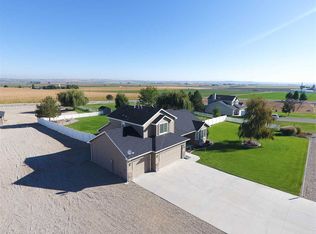 6010 Whispering Hills Dr, Marsing, ID 83639