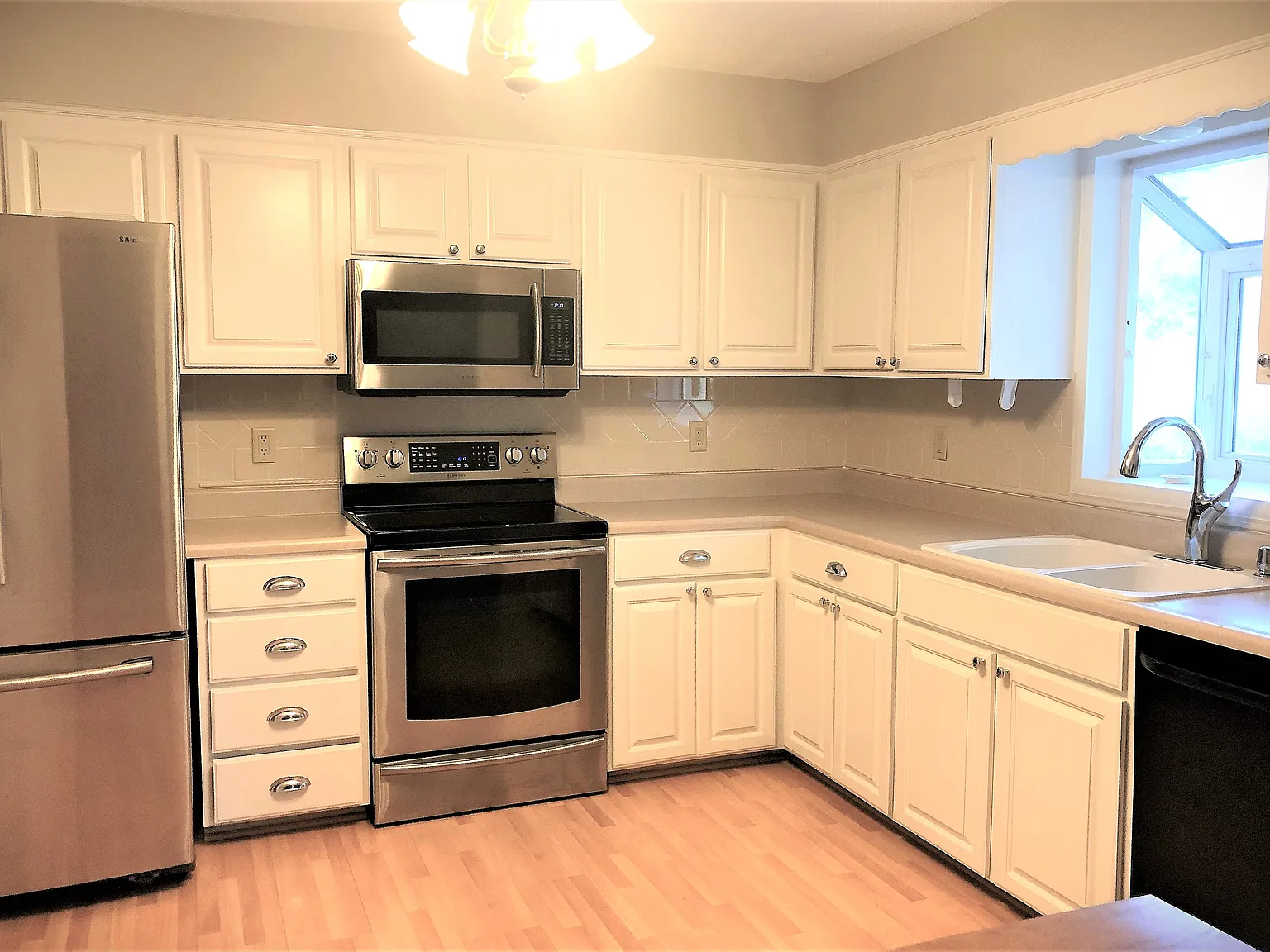 4 bed, 1414 sqft, $2,225 — Photo 3