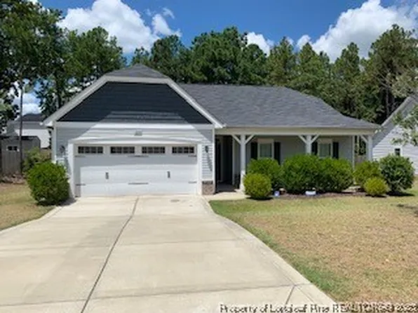 233 English Oak Dr, Bunnlevel, NC 28323