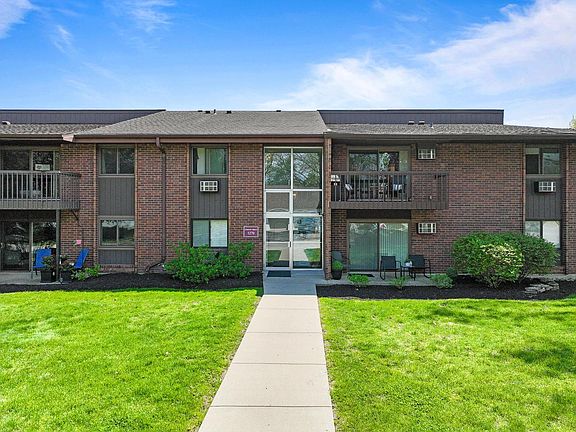 2nd image of 1270 Wisconsin STREET #211