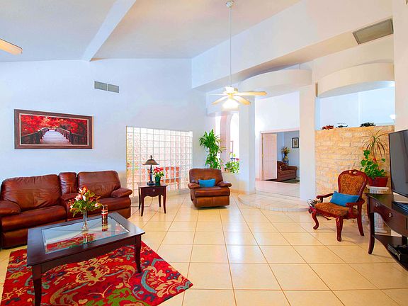 4th image of 6043 Sorrel Dr