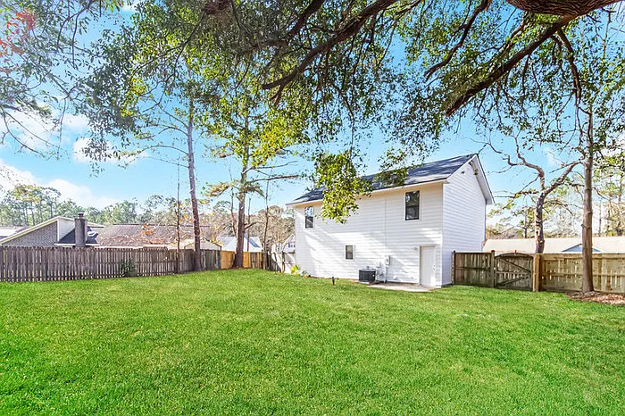 209 Mohican Cir — Photo 2