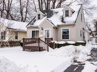 752 Bennington Dr, Rochester, NY 14616