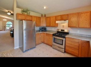 3413 Prescher Point, Bloomington, IL 61704