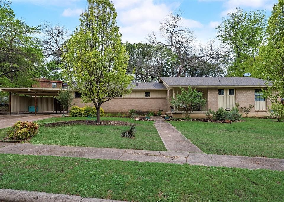 1st image of 1915 Myrtlewood Dr