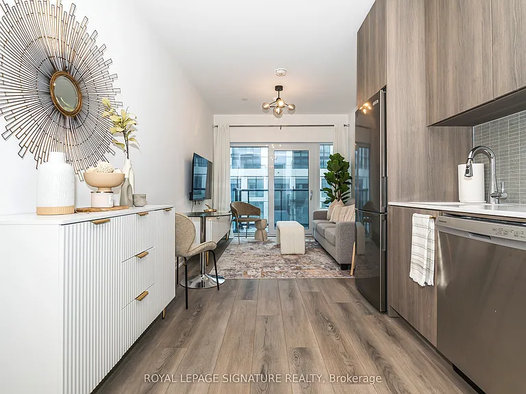 7439 Kingston Rd #815 — Photo 4