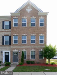 11233 Thackeray Ln, White Plains, MD, 20695