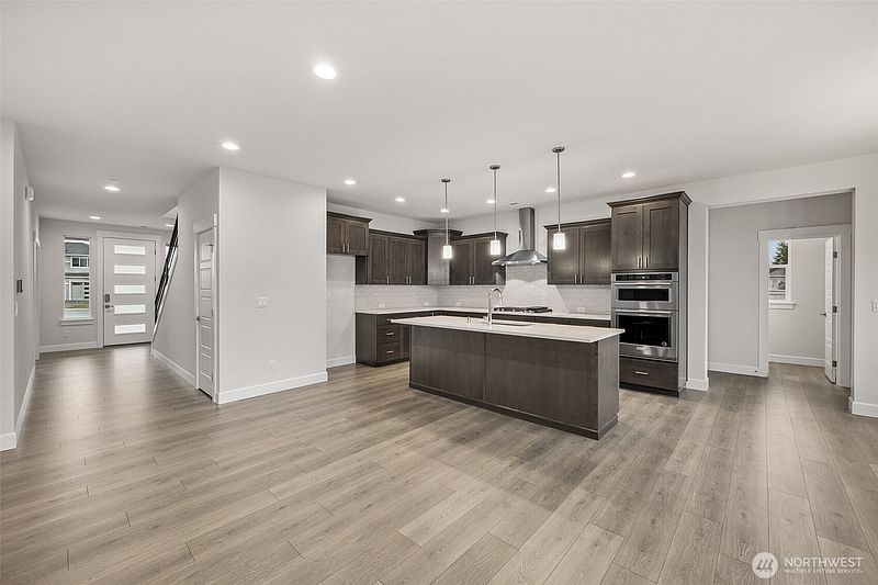 4th image of 6110 229th Avenue E #304