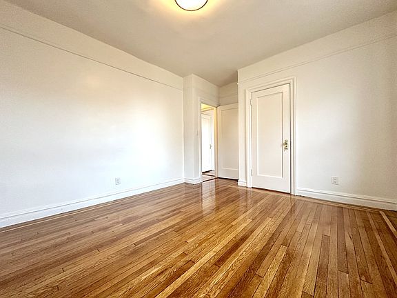 5th image of 295 Convent Ave #44B