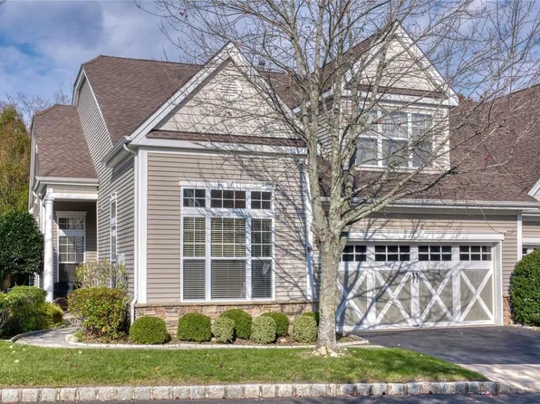 225 Sonata Court #225, Eastport, NY 11941