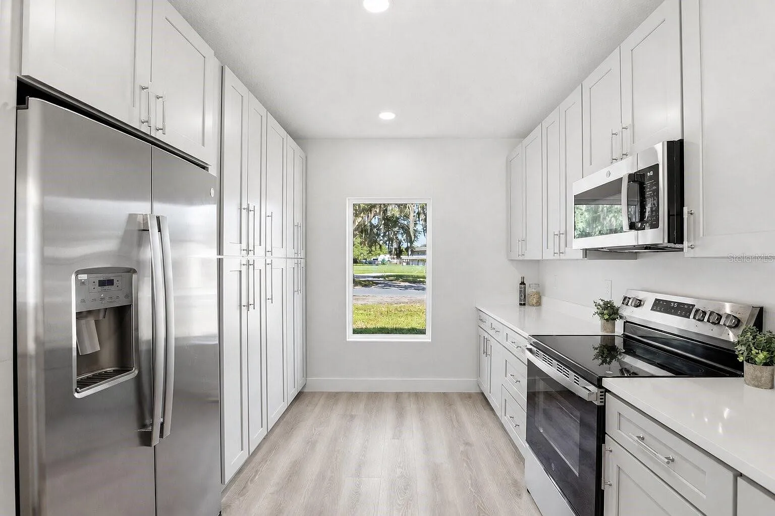 3 bed, 1790 sqft, $2,300 — Photo 3